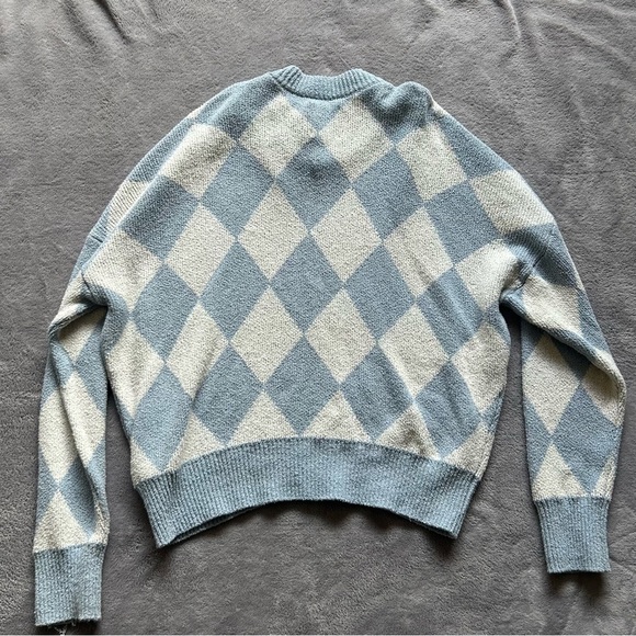 SOLD—Abercrombie & Fitch Diamond Pattern Sweater in Blue and Cream - Picture 5 of 5